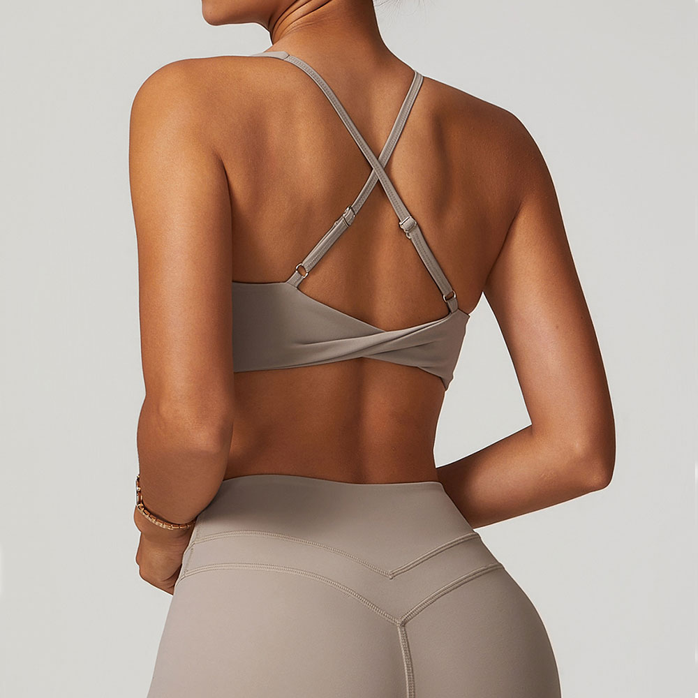 حمالة صدر رياضية للنساء ، حمال - مراجعة Plunge Bra Push Up وسعره